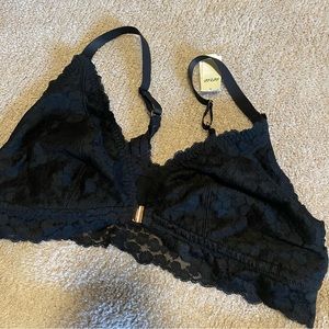 Black front closure aerie bralette